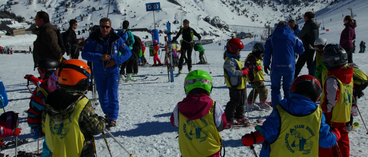 IMG 9912 1170x500 - Aprende a esquiar en Candanchú